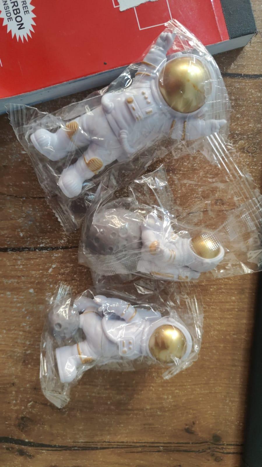 Set of 03 Astronaut Figurine Statue for Home & Office Decor